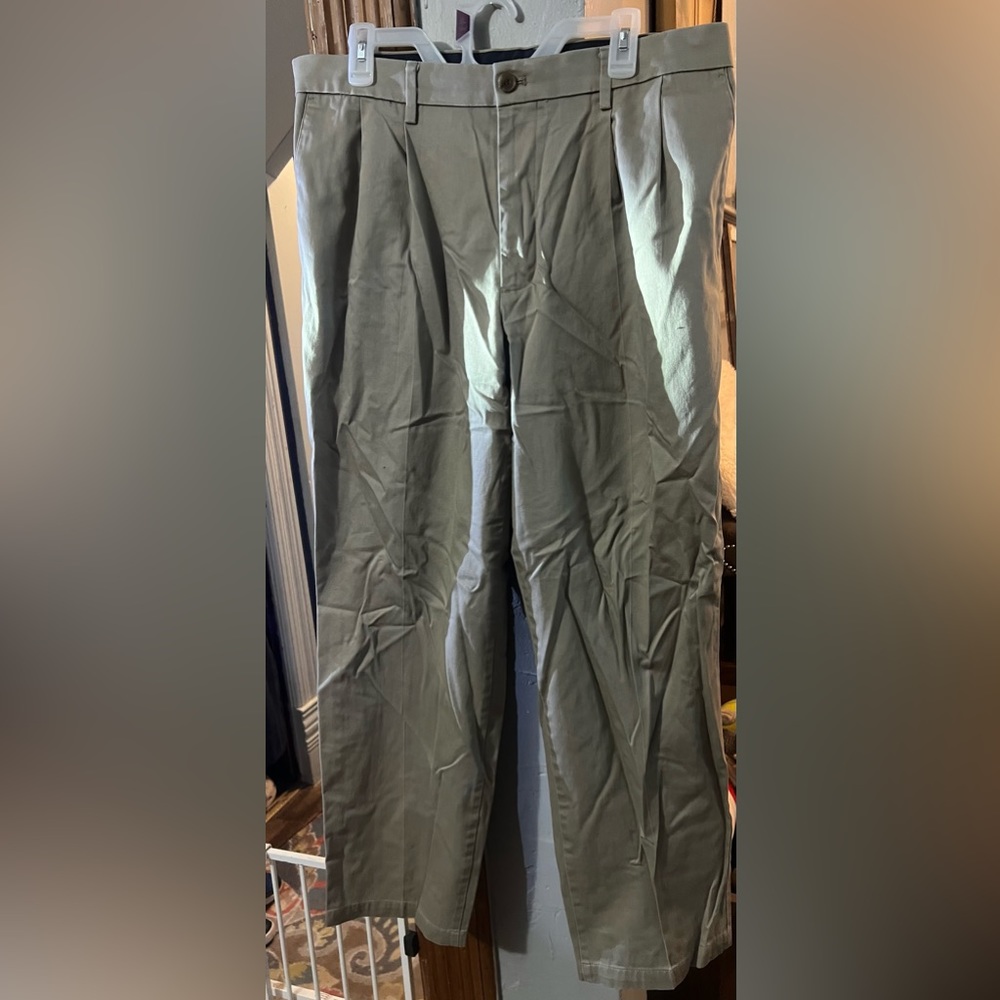 Dockers Men's Classic Fit Workday Khaki Smart 360 FLEX Pants